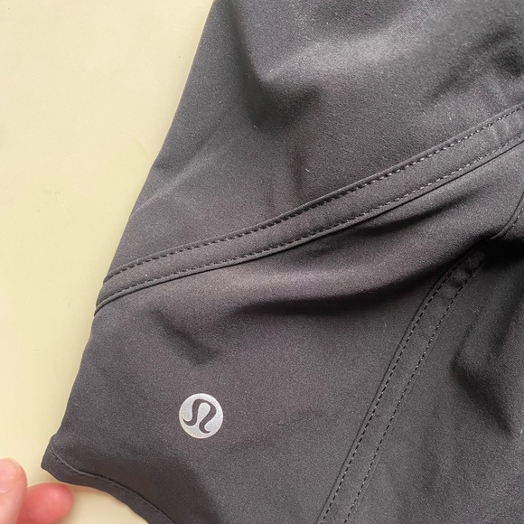 Black tracker short. Size 4, 4” insea… - Picture 4 of 5